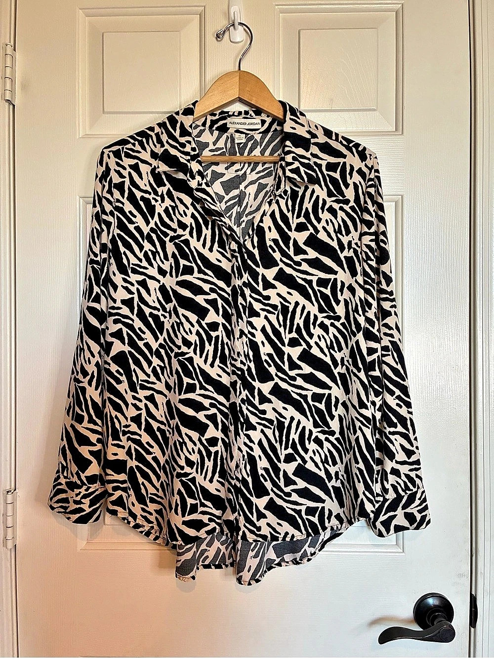 Alexander Jordan Animal Print High Low Blouse in Black & Cream Size XL Like New